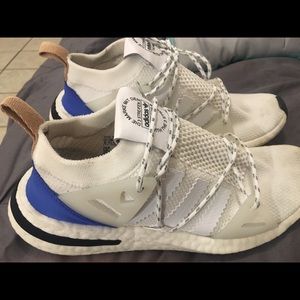 Women’s Arkyn Runner Sneakers core white/ash pearl